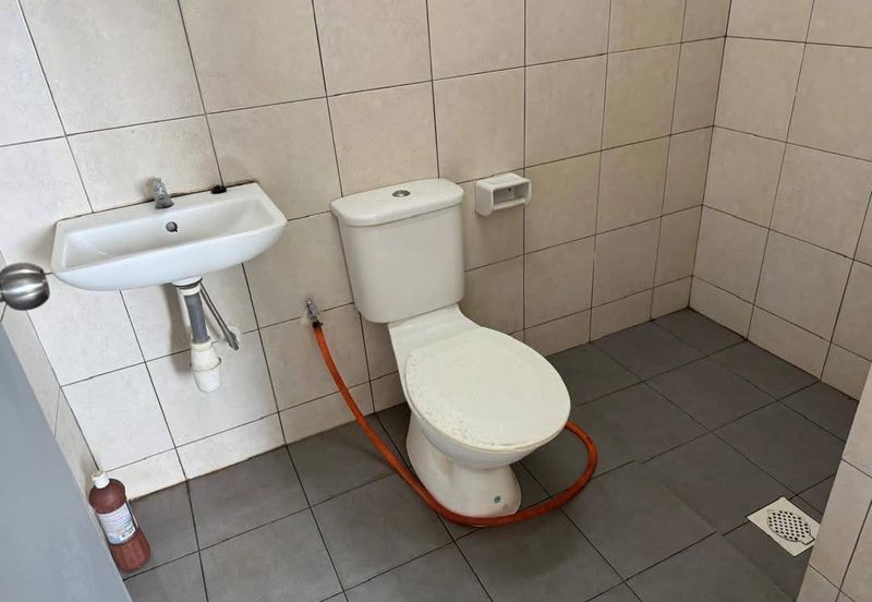 Vantage Tamu For Sale