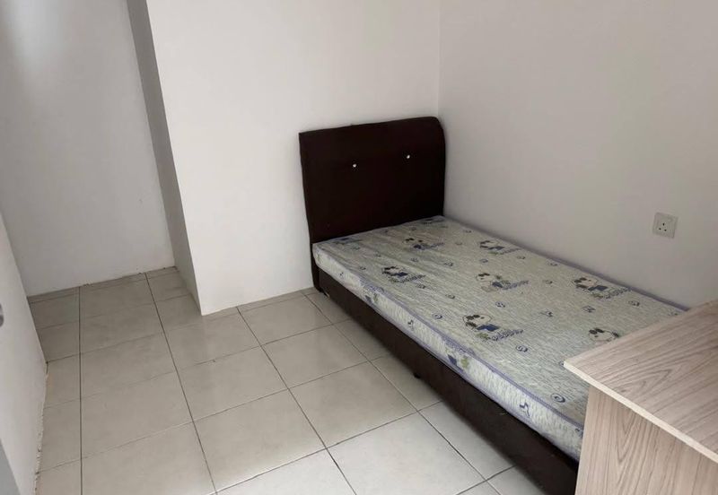 Vantage Tamu For Sale