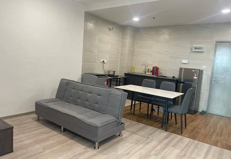 Vantage Tamu For Sale