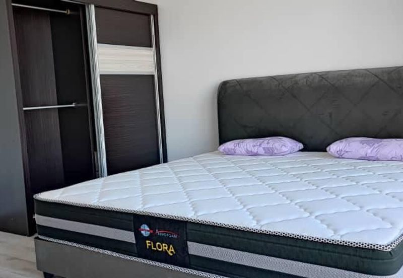 Vantage Tamu For Sale