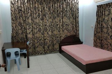  Phoenix Garden Batu Kawa Single Storey Semi-Detached House