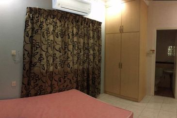  Phoenix Garden Batu Kawa Single Storey Semi-Detached House