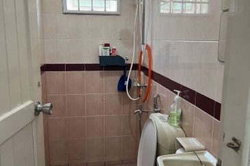  Phoenix Garden Batu Kawa Single Storey Semi-Detached House