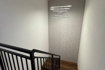 Stutong Double storey terrace Intermediate house for Rent