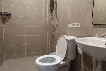 Stutong Double storey terrace Intermediate house for Rent