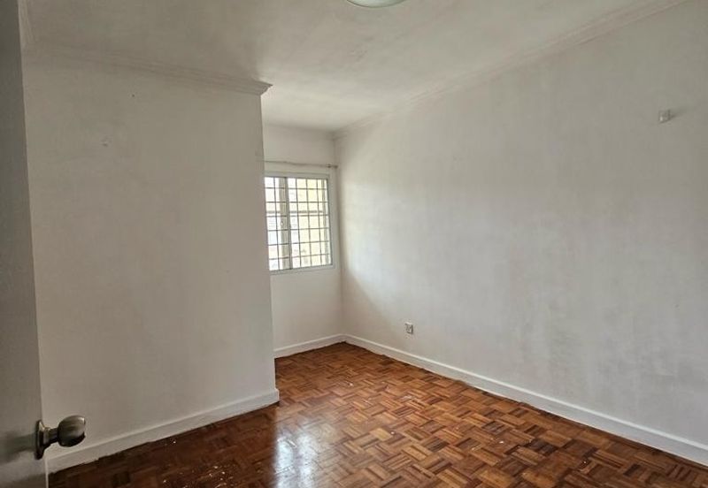 Jalan Dahlia Double Storey Terrace For Sale