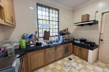 Arang Road Double storey semi detached For Sale