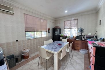 Arang Road Double storey semi detached For Sale