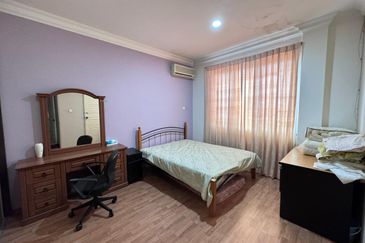 Arang Road Double storey semi detached For Sale