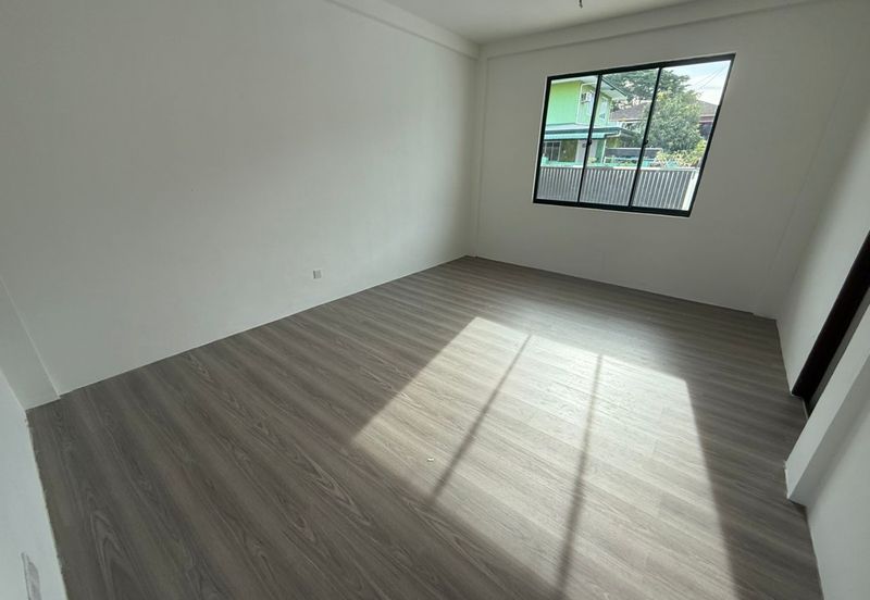 Lorong Bunga Kemuning, Jalan Matang Single Storey Semi Detached House For Sale