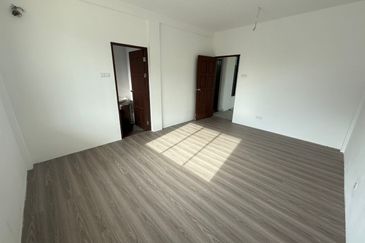 Lorong Bunga Kemuning, Jalan Matang Single Storey Semi Detached House For Sale