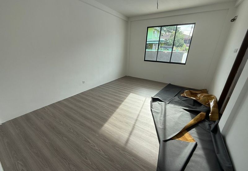 Lorong Bunga Kemuning, Jalan Matang Single Storey Semi Detached House For Sale