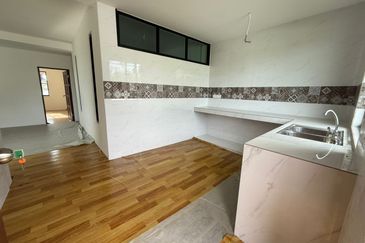 Lorong Bunga Kemuning, Jalan Matang Single Storey Semi Detached House For Sale