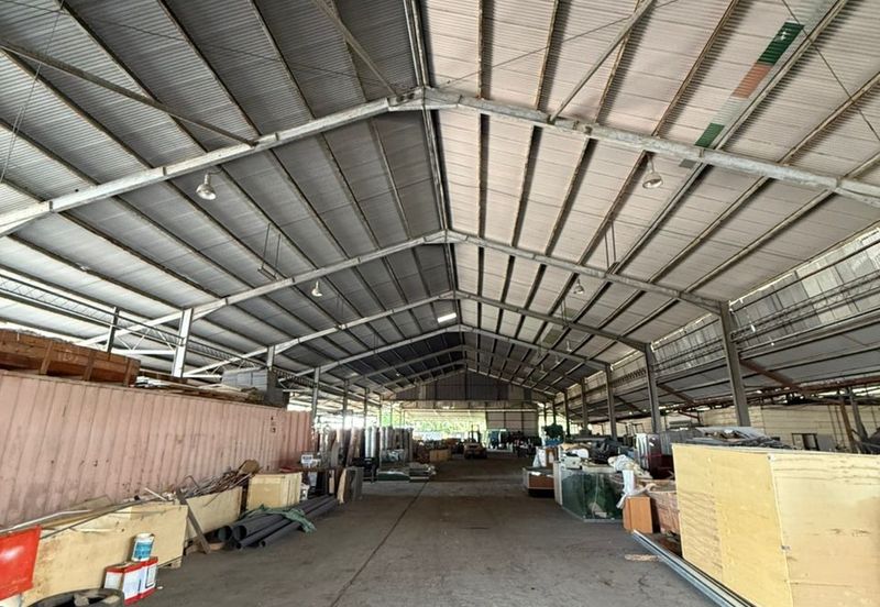 Detached Warehouse @ Bintawa For Rent