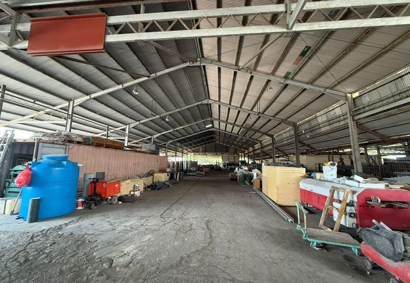 Detached Warehouse @ Bintawa For Rent