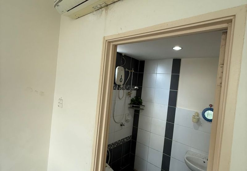 SkyVilla Condominium