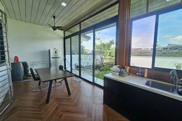 Arang Road Double Storey Semi-detached For Sale