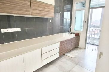 Prima Matang Premier For Rent