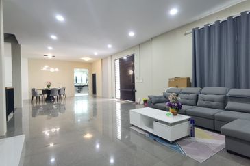 Taman Botanika, Batu Kawa Double Storey Semi D For Rent