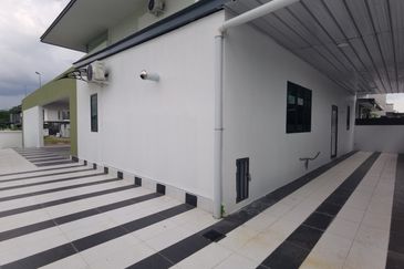 Taman Botanika, Batu Kawa Double Storey Semi D For Rent