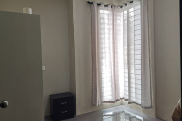 Taman Botanika, Batu Kawa Double Storey Semi D For Rent