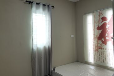 Taman Botanika, Batu Kawa Double Storey Semi D For Rent