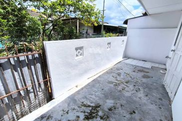 Taman Yen Yen, Matang Jaya Single Storey Intermediate For Rent