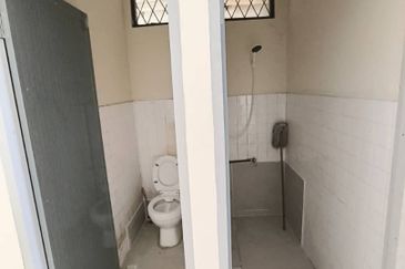 Taman Yen Yen, Matang Jaya Single Storey Intermediate For Rent