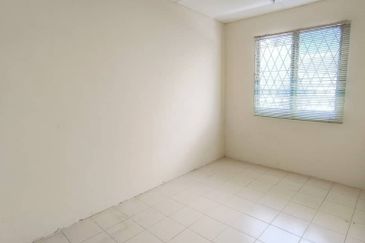 Taman Yen Yen, Matang Jaya Single Storey Intermediate For Rent