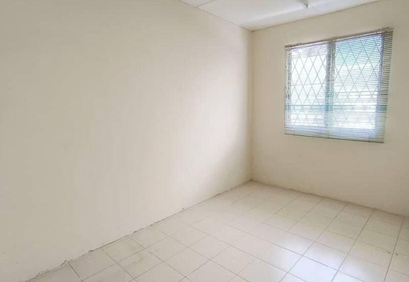 Taman Yen Yen, Matang Jaya Single Storey Intermediate For Rent