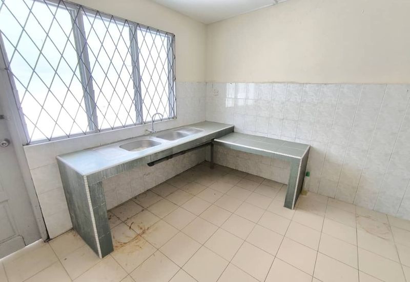 Taman Yen Yen, Matang Jaya Single Storey Intermediate For Rent