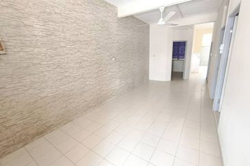 Taman Yen Yen, Matang Jaya Single Storey Intermediate For Rent