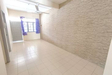 Taman Yen Yen, Matang Jaya Single Storey Intermediate For Rent