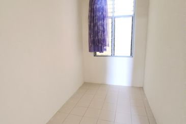 Taman Yen Yen, Matang Jaya Single Storey Intermediate For Rent