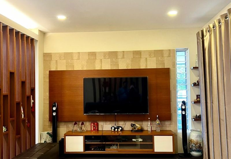 Uplands Residence Three Storey Semi-D For Sale