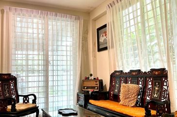 Uplands Residence Three Storey Semi-D For Sale