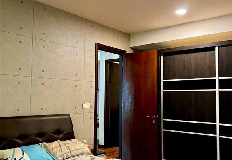 Uplands Residence Three Storey Semi-D For Sale