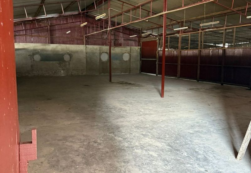 Nanas Barat , near green road Warehouse For rent 