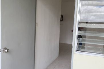 Pine Square Sri Pertiwi For Rent