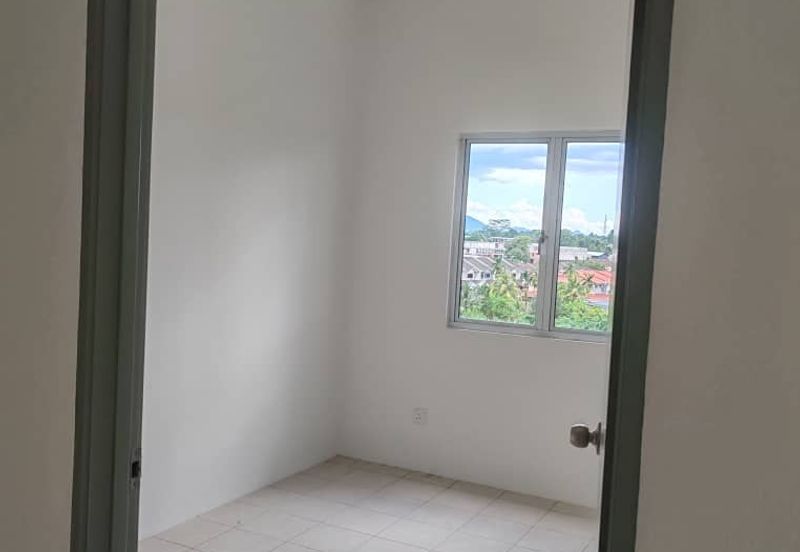 Pine Square Sri Pertiwi For Rent
