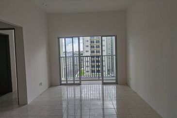 Pine Square Sri Pertiwi For Rent