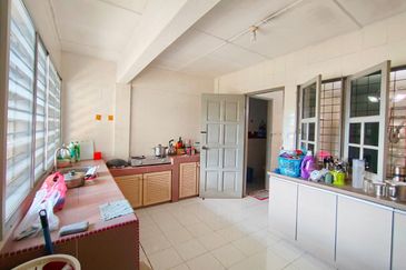 Chawan road Semi Detached  Double storey For Rent