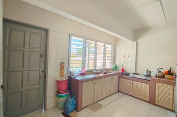 Chawan road Semi Detached  Double storey For Rent