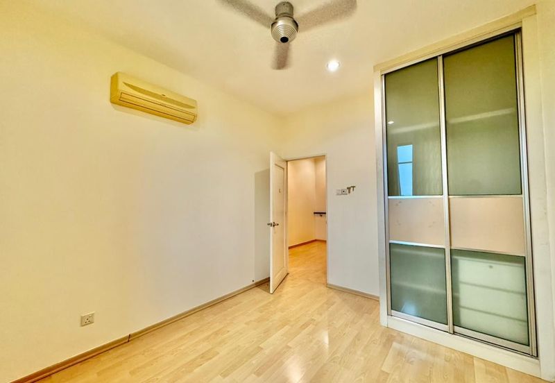 Park Avenue Apartment