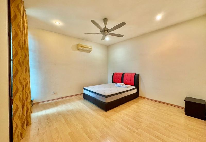 Park Avenue Apartment