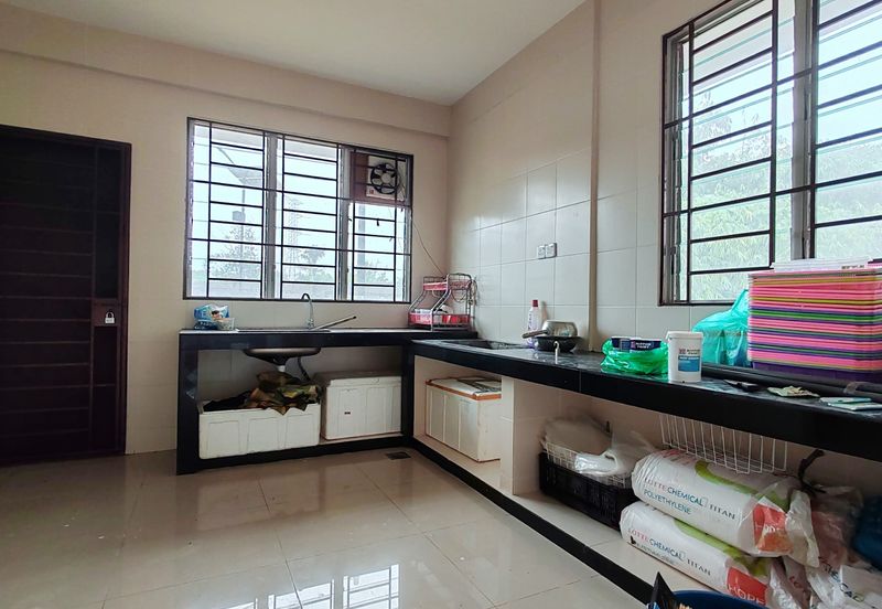 JALAN FEILD FORCE CORNER TERRACE FOR SALE