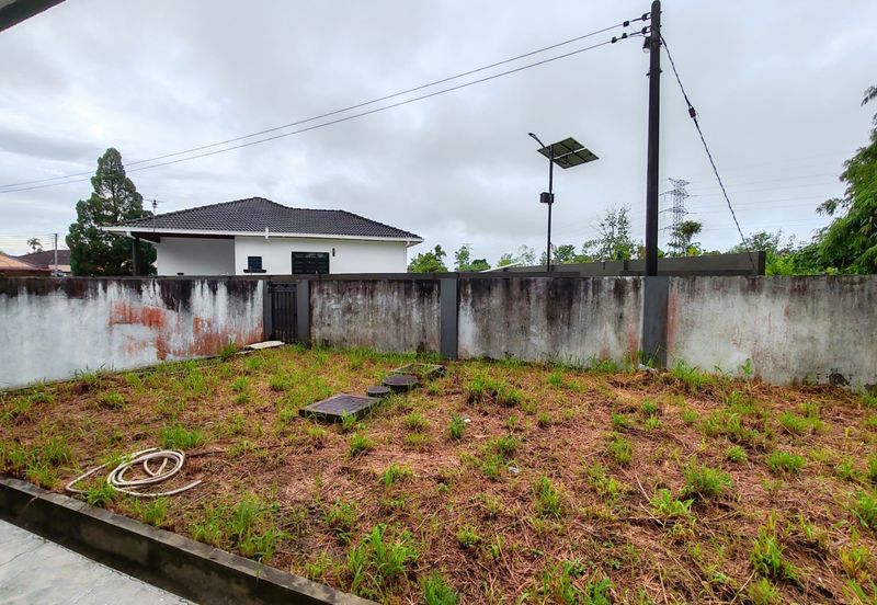 JALAN FEILD FORCE CORNER TERRACE FOR SALE