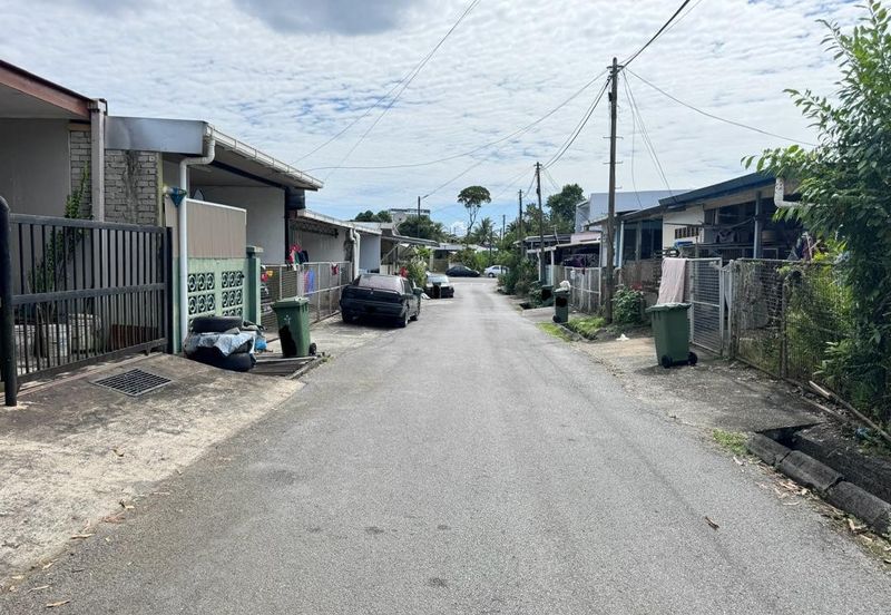 Traffic Garden, Kenyalang Single storey terrace corner For Sale