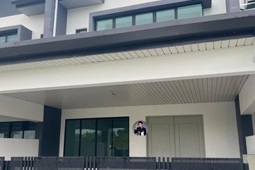 Stutong Baru Double Storey Intermediate For Sale