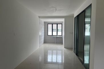 Stutong Baru Double Storey Intermediate For Sale